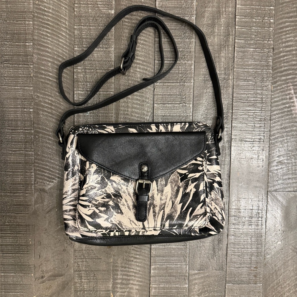 Patricia Nash Avellino Sunflower Crossbody Bag Leather